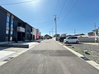 その他現地写真:接道　南側道路　幅員約6.0ｍ