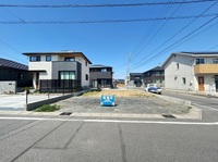 外観:角地　南向き　地積54.49坪（180.15㎡