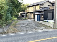 外観:延長敷地部分（道路からの出入り口）